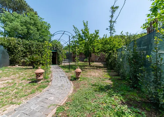 Appia Antica Country House Parcheggio E Giardino Fermata Bus 4 Ospiti